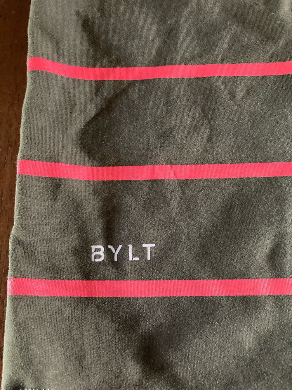 BYLT drop cut short sleeve LUX dark green - Picture 4 of 7